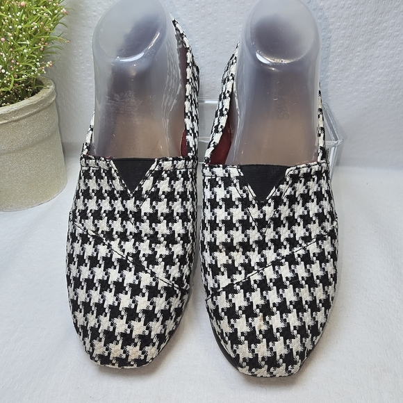 BOBS from Skechers Black and White Houndstooth Loafers - Picture 7 of 9